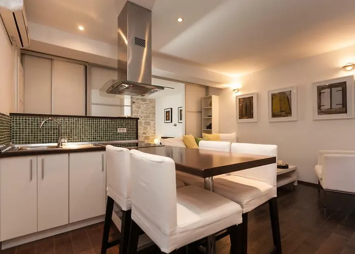 아파트 Istra 로비니